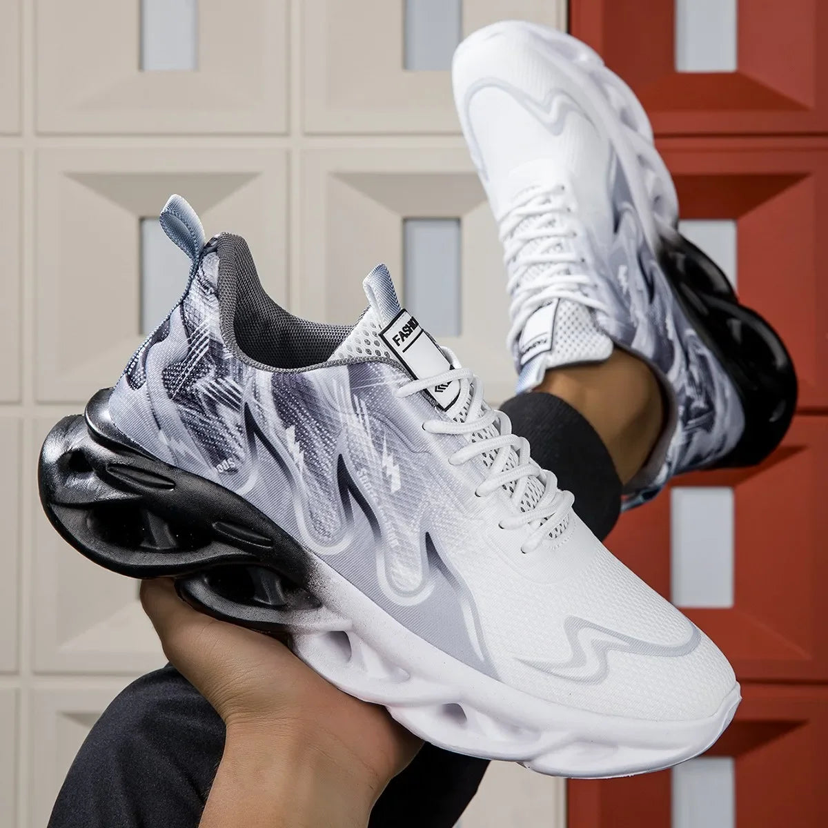 Women Sneakers  Lightweight Mesh Breathable Comfortable Flat Soft Tennis Shoes Summer Lace-up Sneakers Man