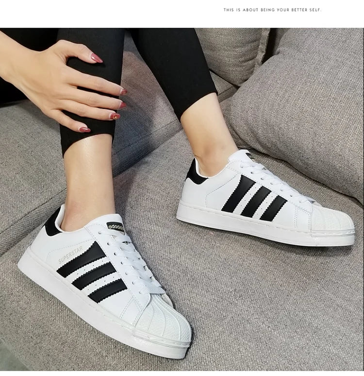 Women Sneakers Versatile Comfy Casual Light Walking Shoes New Hot Selling Men Women Student Little White Shoes
