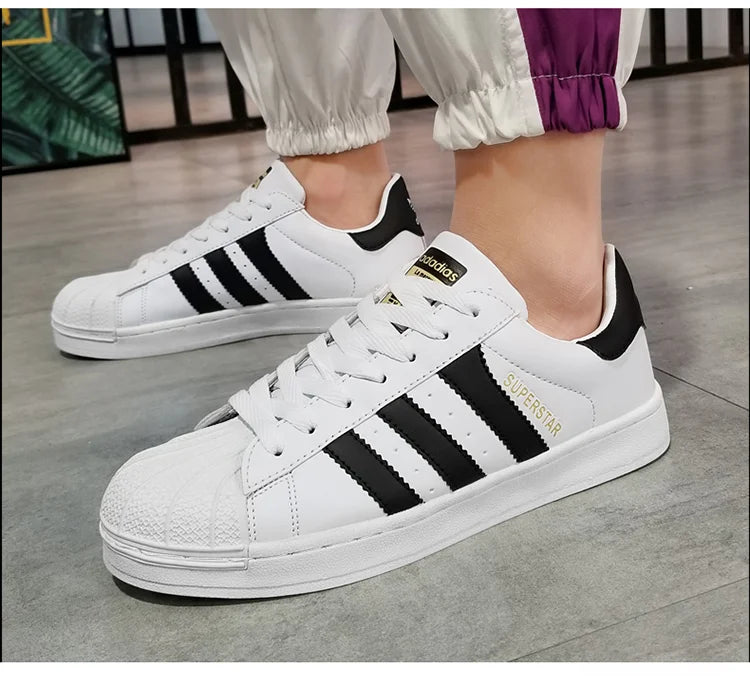 Women Sneakers Versatile Comfy Casual Light Walking Shoes New Hot Selling Men Women Student Little White Shoes