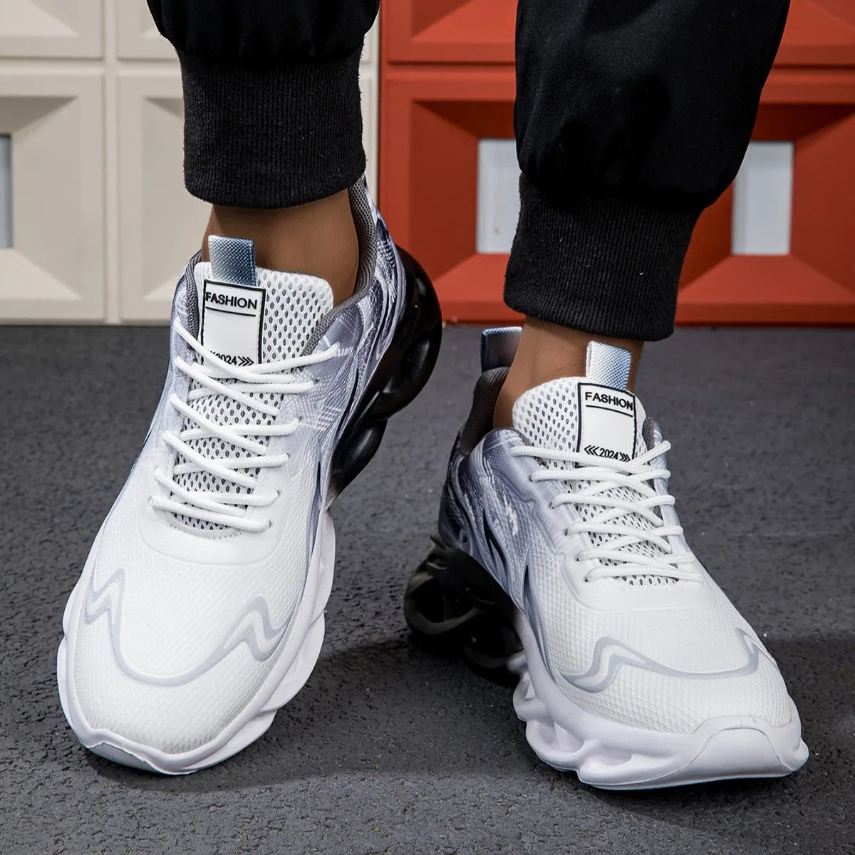 Women Sneakers  Lightweight Mesh Breathable Comfortable Flat Soft Tennis Shoes Summer Lace-up Sneakers Man