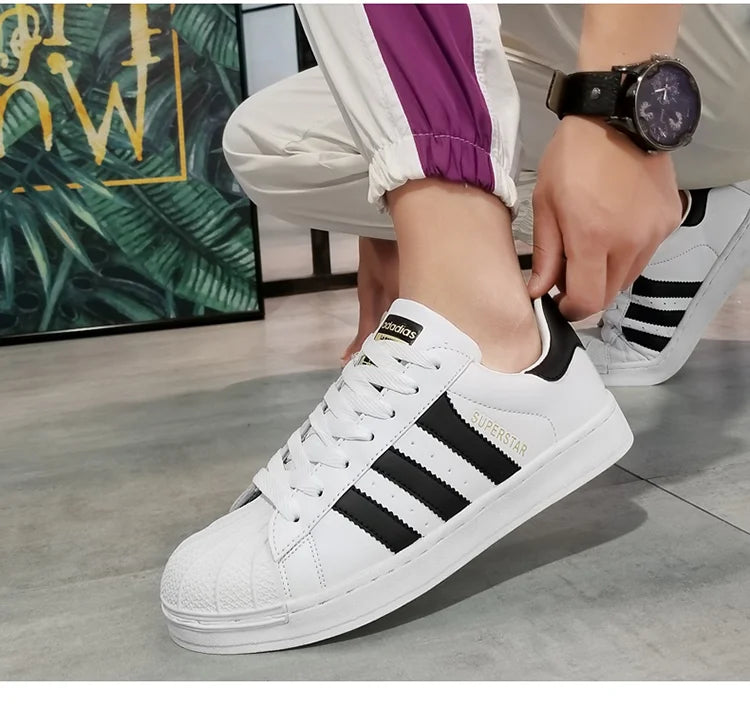 Women Sneakers Versatile Comfy Casual Light Walking Shoes New Hot Selling Men Women Student Little White Shoes