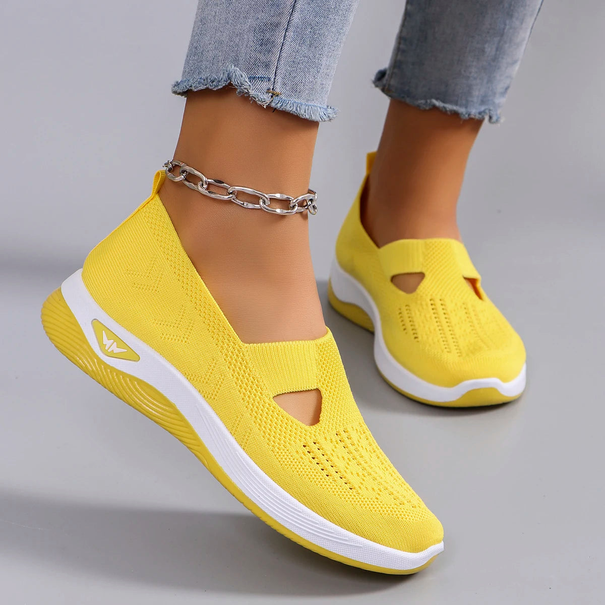 Women Sneakers  sports shoes, fashionable, breathable, lightweight, non-slip, wear-resistant, casual sports shoes, flat shoes