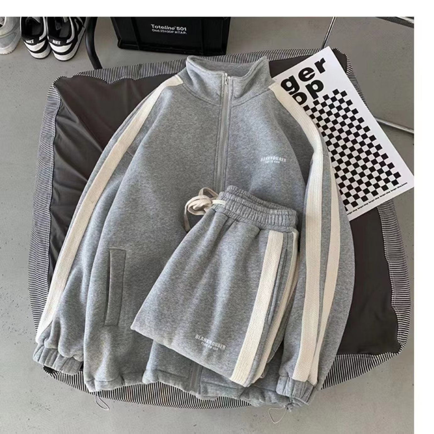 Trendy And Stylish Casual Sporty Sweatshirt Set