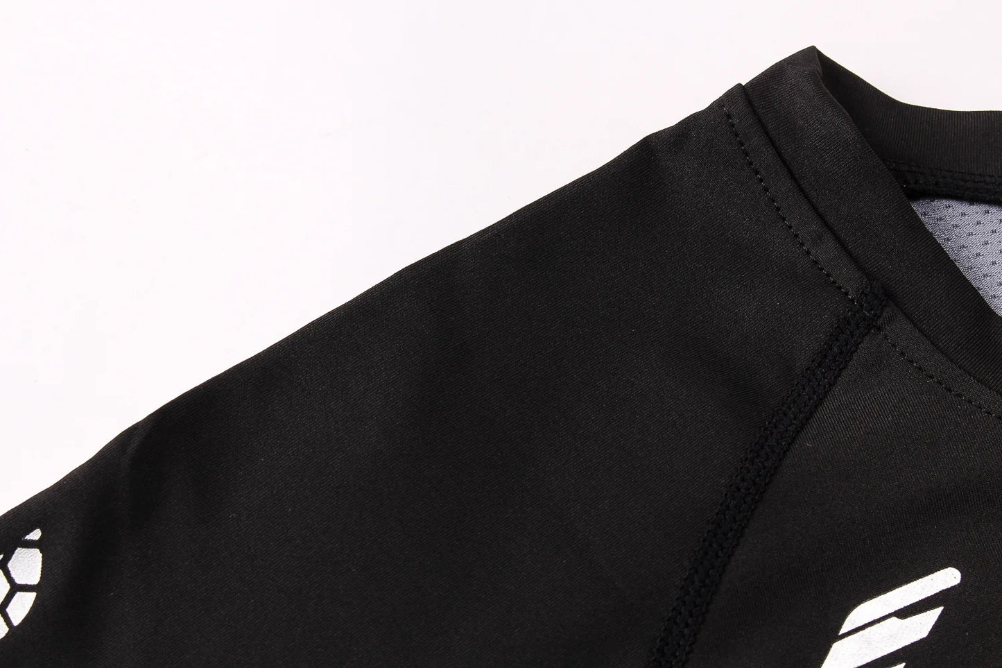 T-shirt Men Running Sport T Shirt Men Compression Fitness Tops Tee Quick DryTight Training Gym Sport Running Shirts Jersey