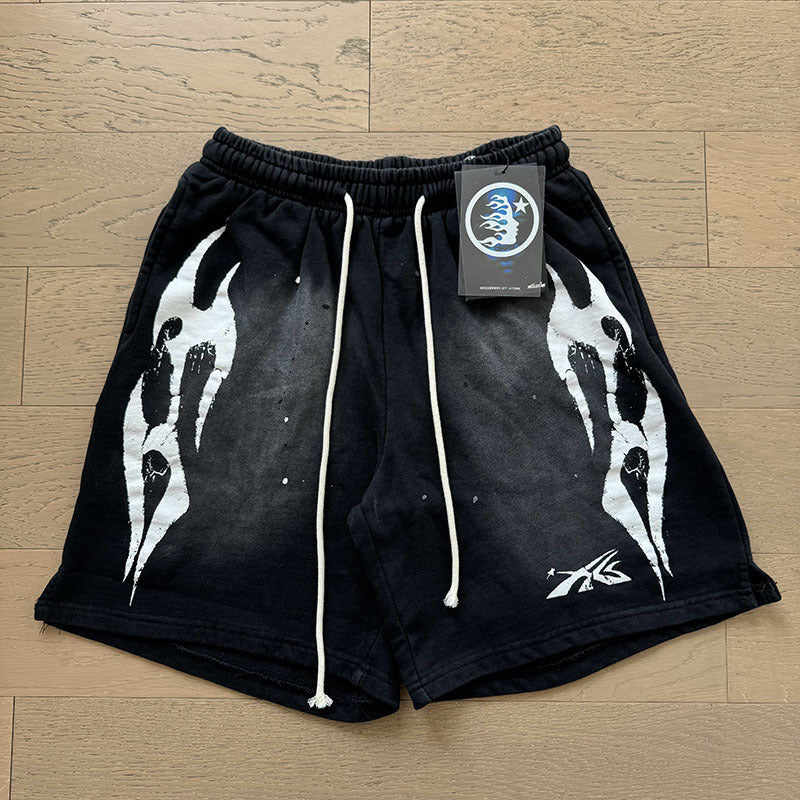 Saint Vintage is the right version of washed distressed shorts, cropped pants, high street baggy trousers