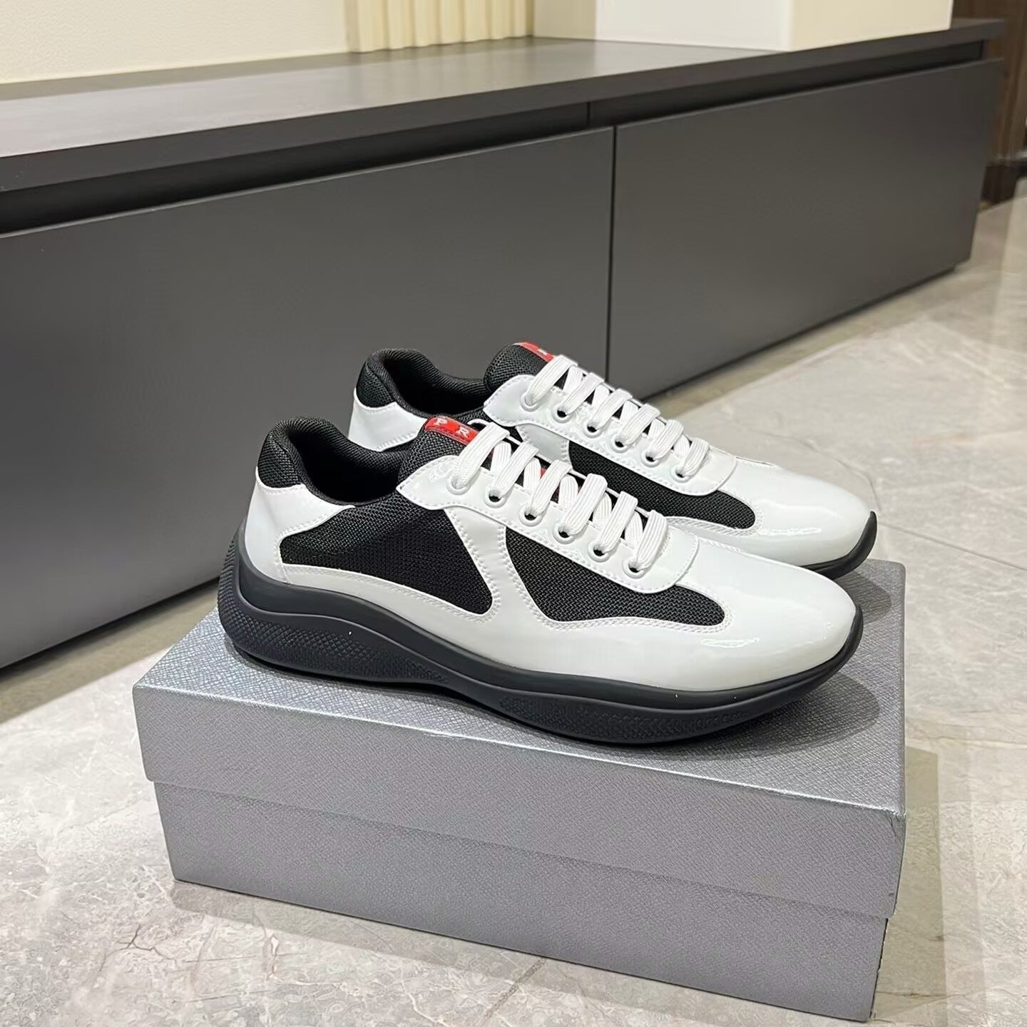 Renowears Classic Sneakers