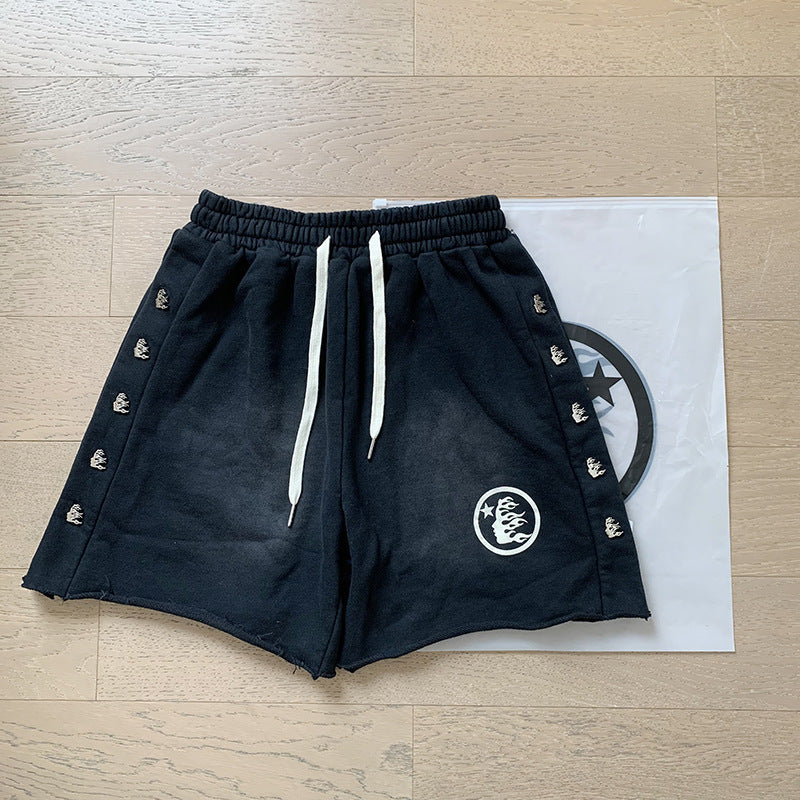 Saint Vintage is the right version of washed distressed shorts, cropped pants, high street baggy trousers
