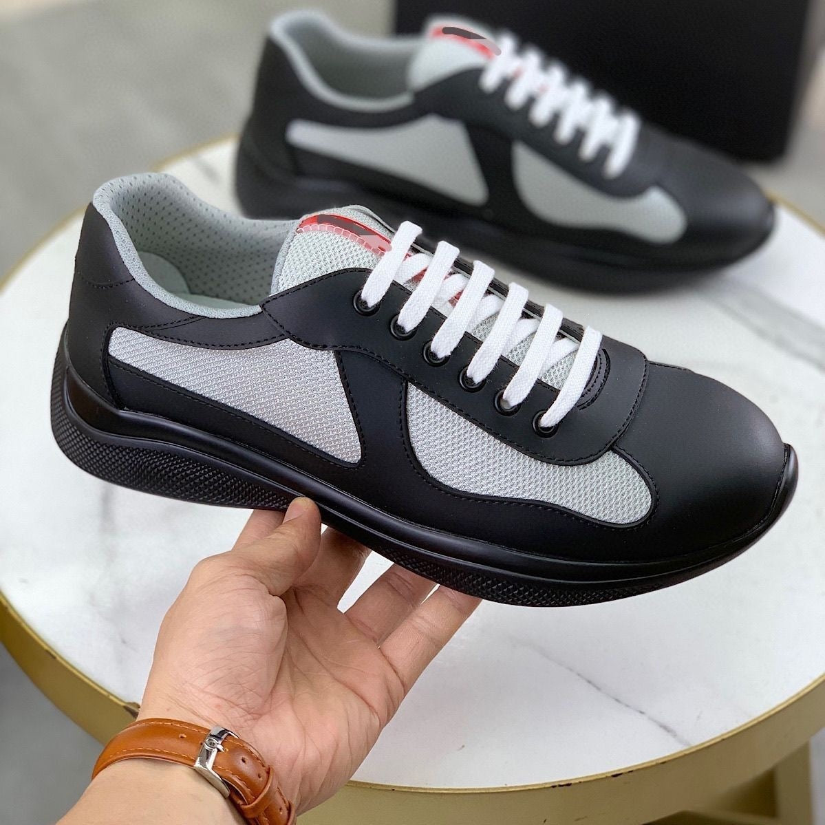 Renowears Classic Sneakers