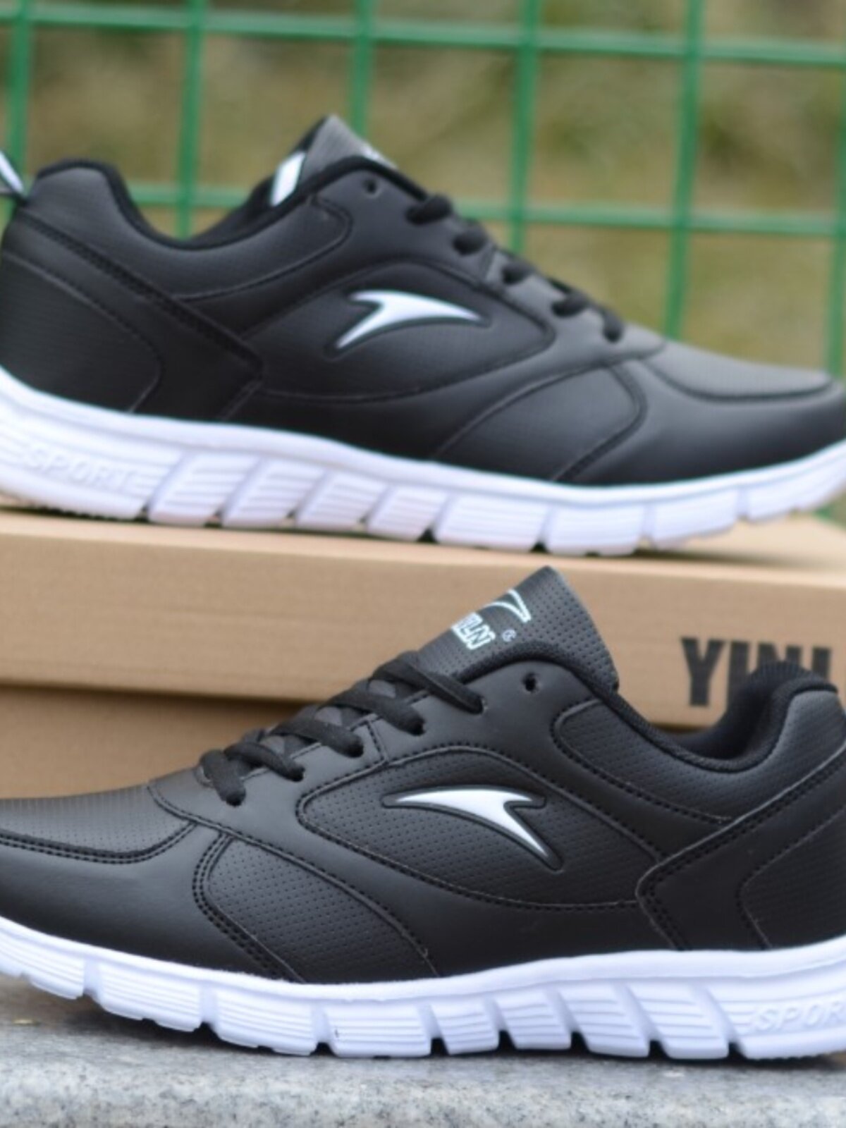 Renowears AirFlex Sneakers