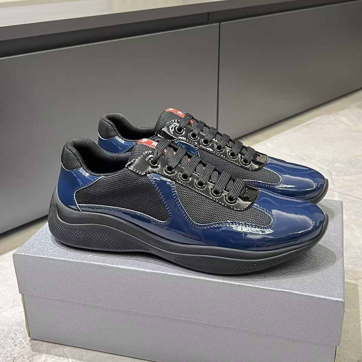 Renowears Classic Sneakers