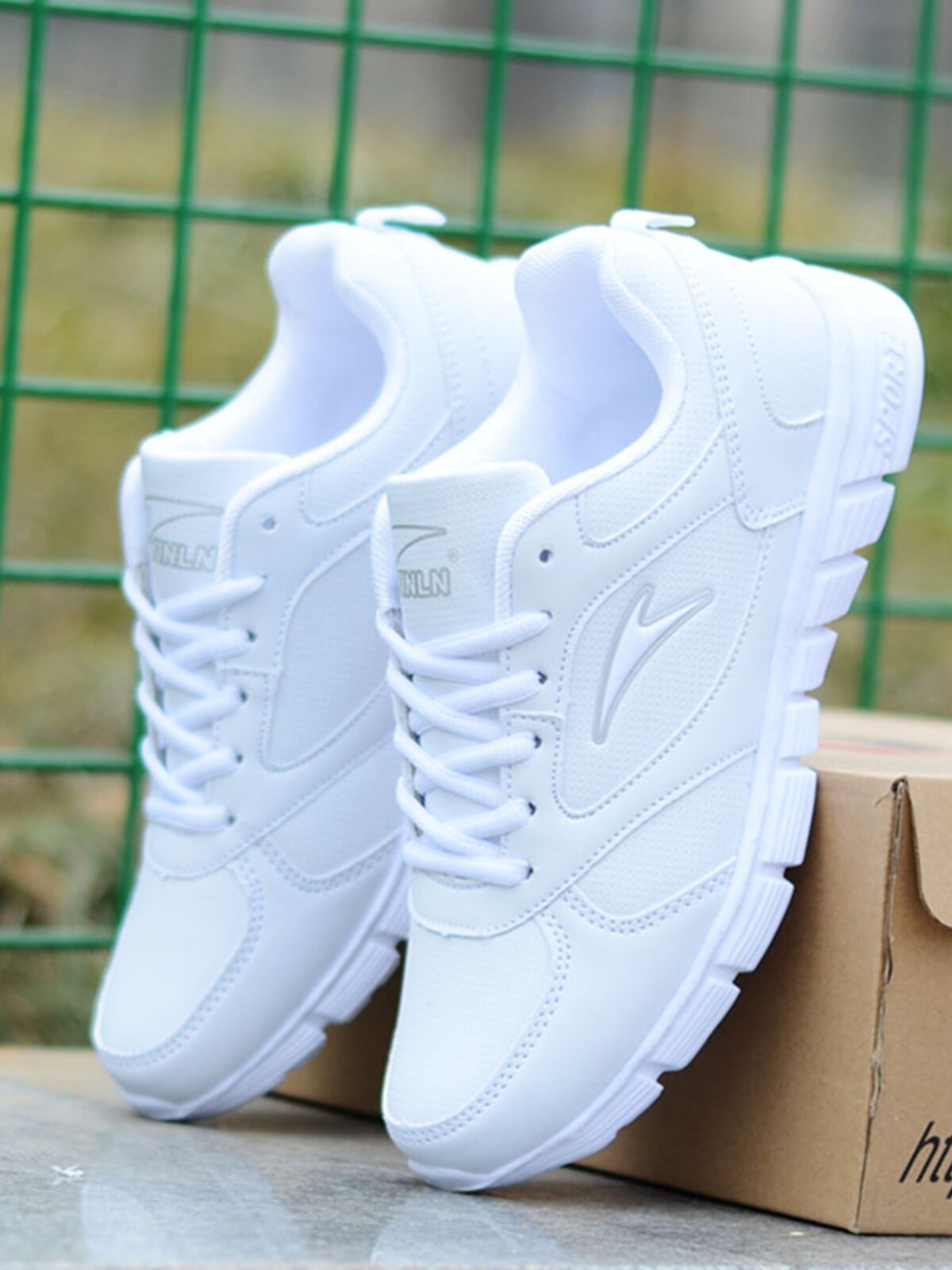 Renowears AirFlex Sneakers