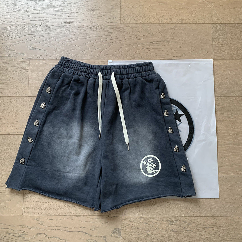 Saint Vintage is the right version of washed distressed shorts, cropped pants, high street baggy trousers