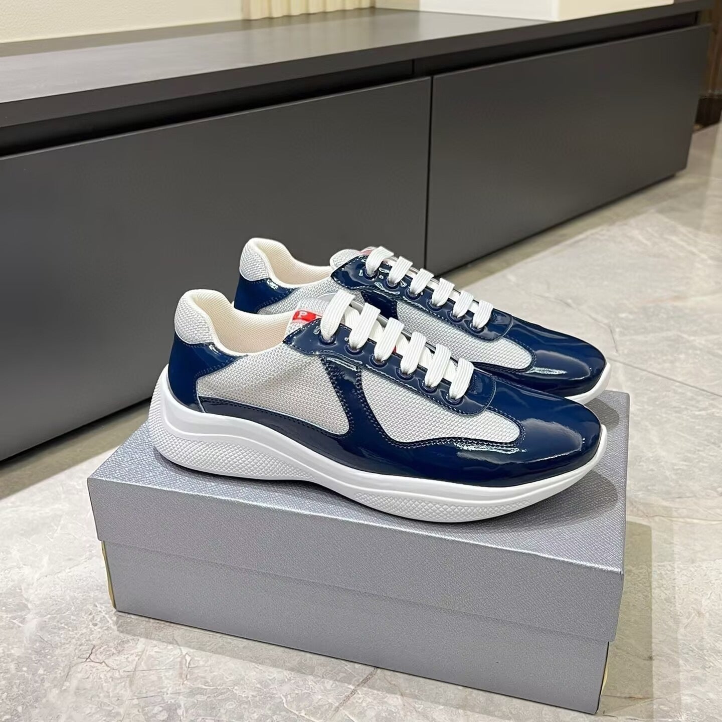 Renowears Classic Sneakers