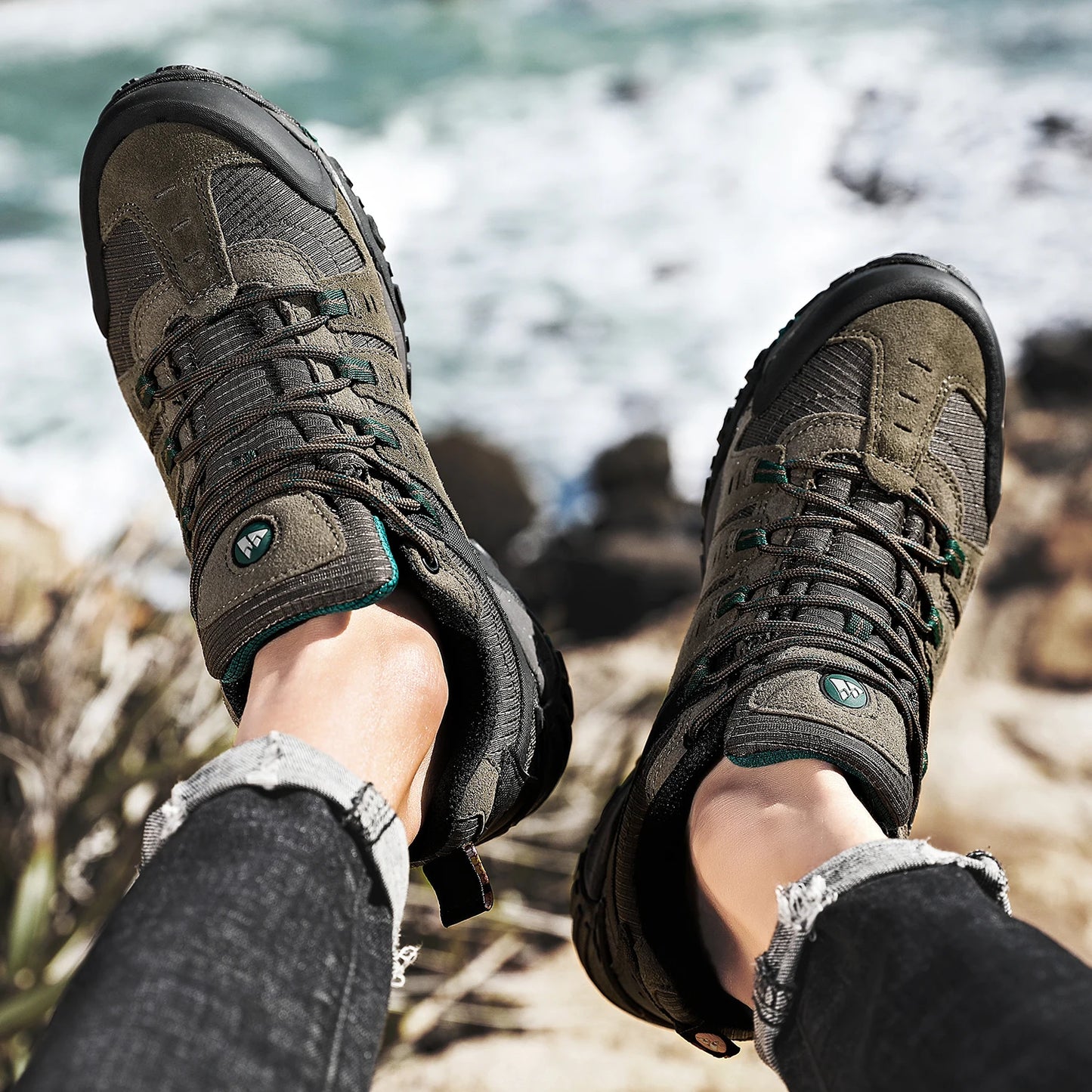 Sneakers Men's Hiking Shoes Suede Leather Outdoor Shoes Wear-resistant Men Trekking Walking Hunting Tactical Sneakers