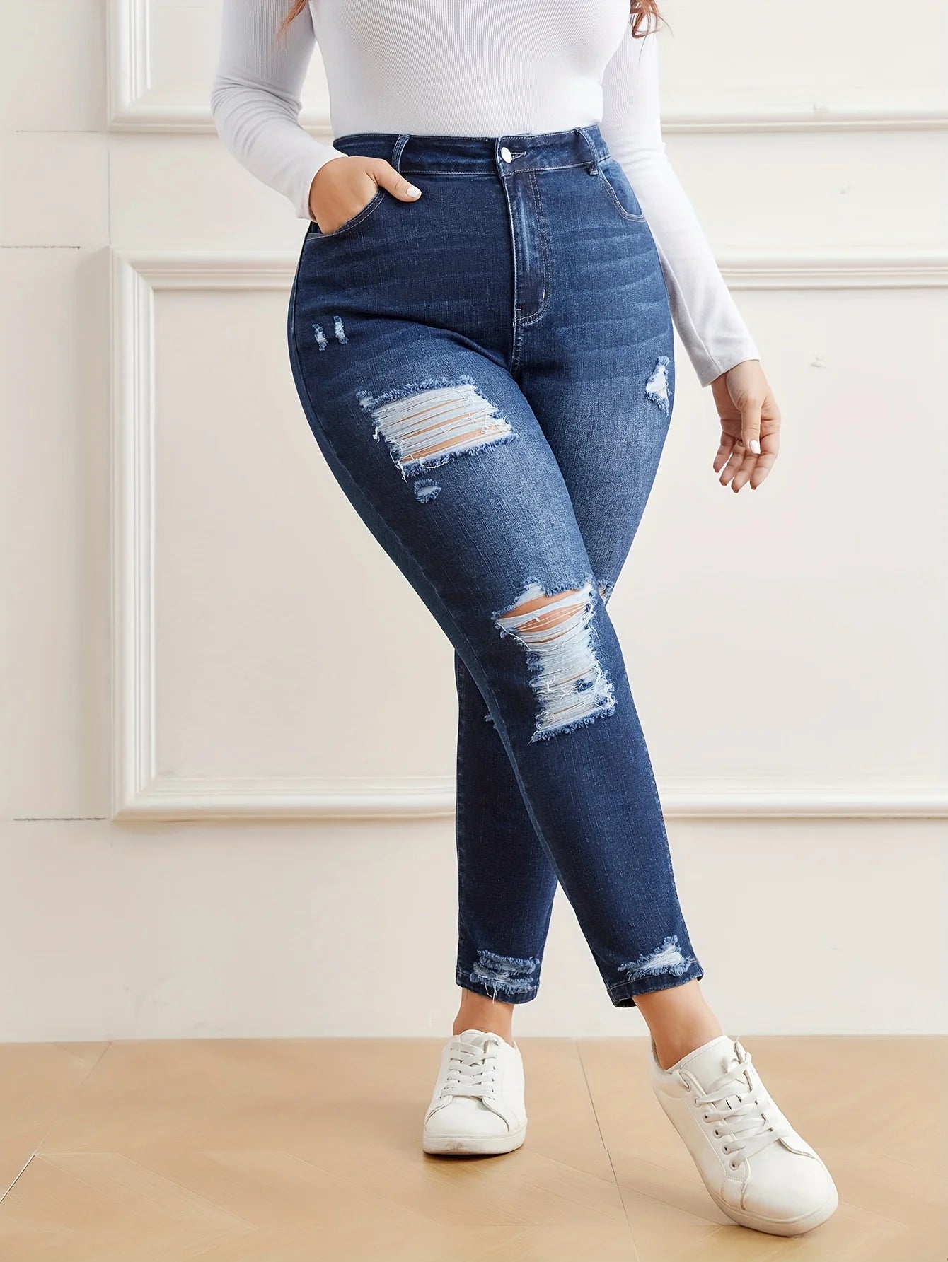 Women's plus size ripped jeans tight hip lifting
