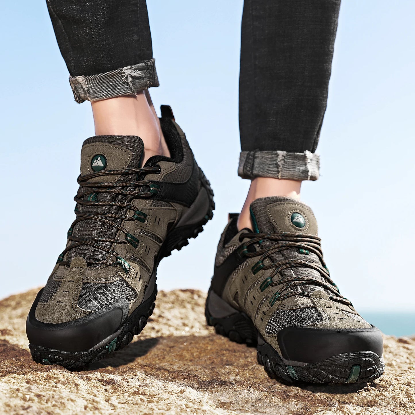 Sneakers Men's Hiking Shoes Suede Leather Outdoor Shoes Wear-resistant Men Trekking Walking Hunting Tactical Sneakers