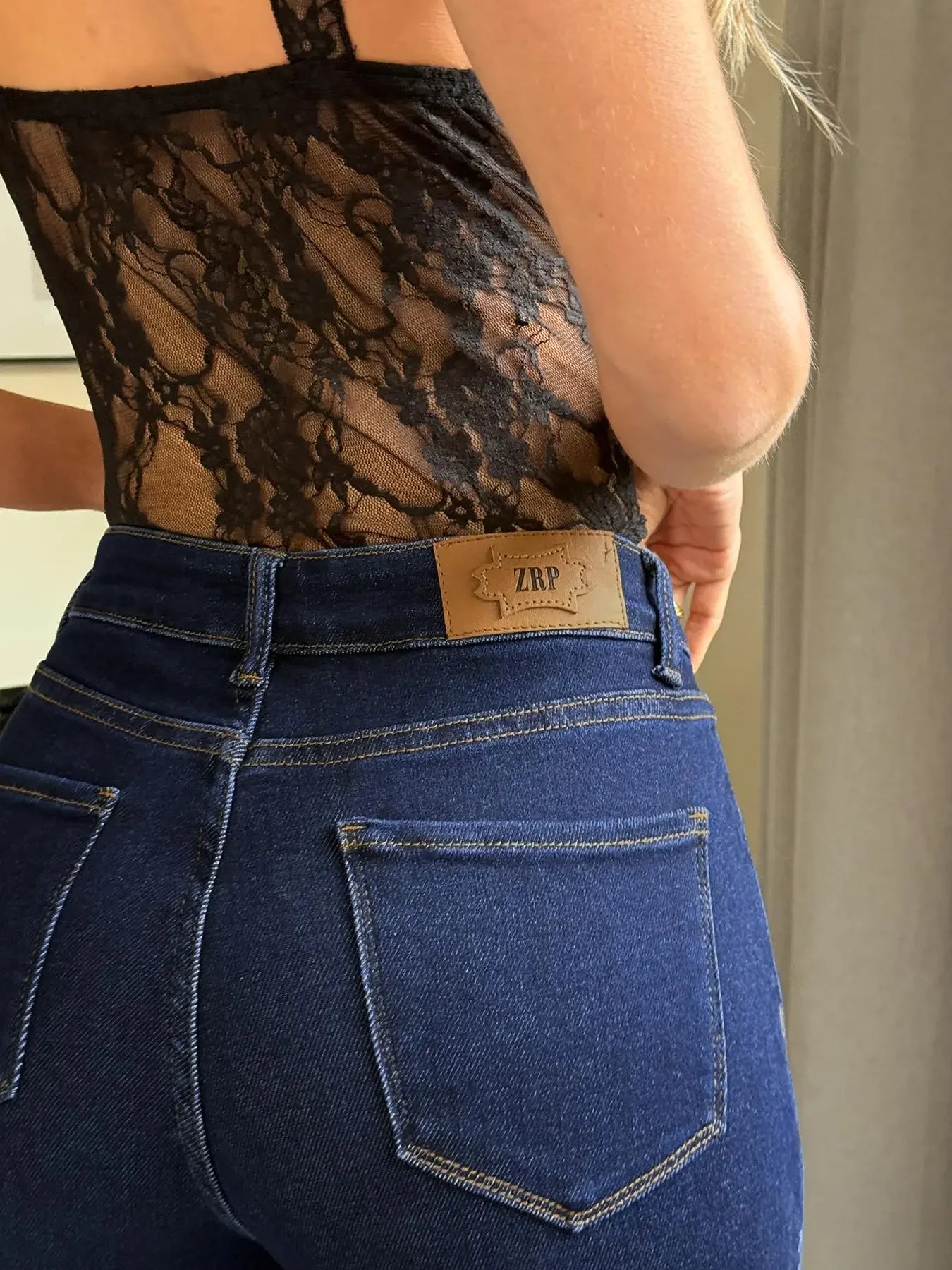 Miss Trendy Plus Size Frayed Hem Flared Denim Pants Fashion-forward High Waist Jeans for Women Street Style Clothing