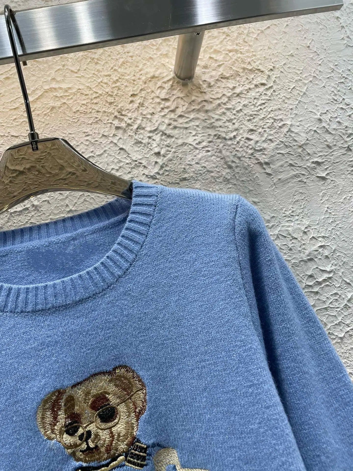 High Quality Fall Winter New Fashion Lazy Cartoon Bear Embroidery Loose Knitted Sweater Tops Women Casual Pullover Sweater Pull