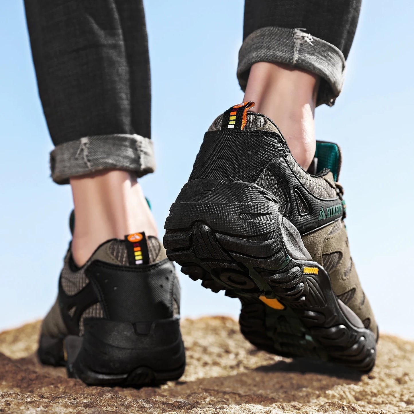 Sneakers Men's Hiking Shoes Suede Leather Outdoor Shoes Wear-resistant Men Trekking Walking Hunting Tactical Sneakers